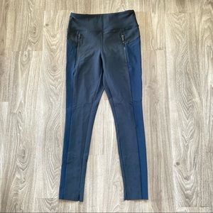 Athleta Stellar Tight Leggings. Black/Navy Work/Travel Pant. Sz XS